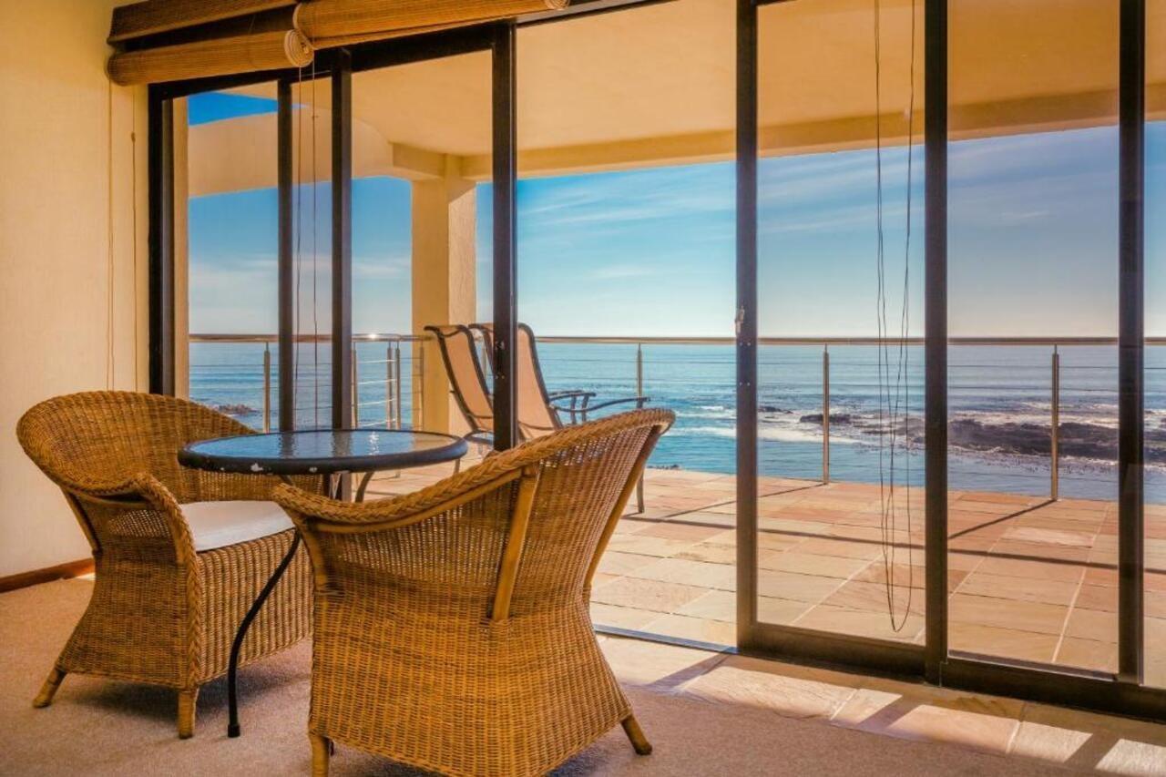 Whale Waters Self Catering Gansbaai Apartment De Kelders Luaran gambar